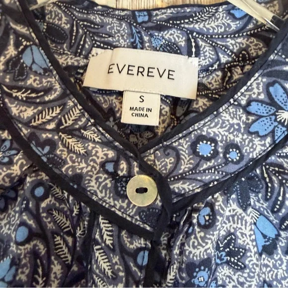 Evereve 'Sheila'  Blue Floral Batik Piped Cotton Blouse Small - Picture 5 of 9